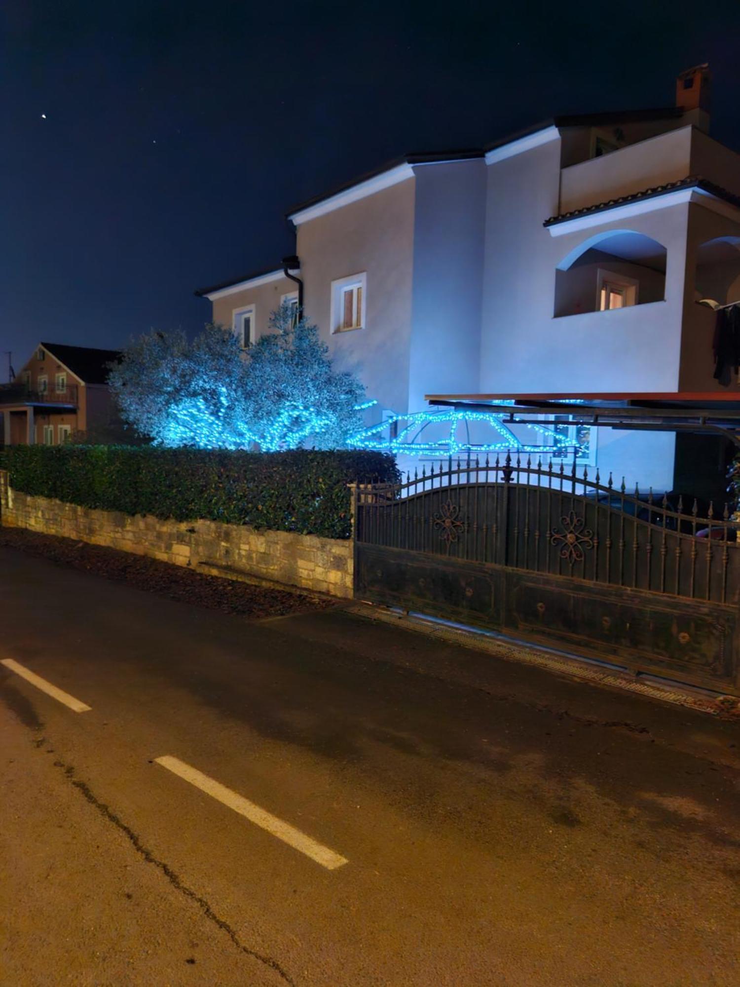 Apartment And Room Marlen Ровиньско село Экстерьер фото